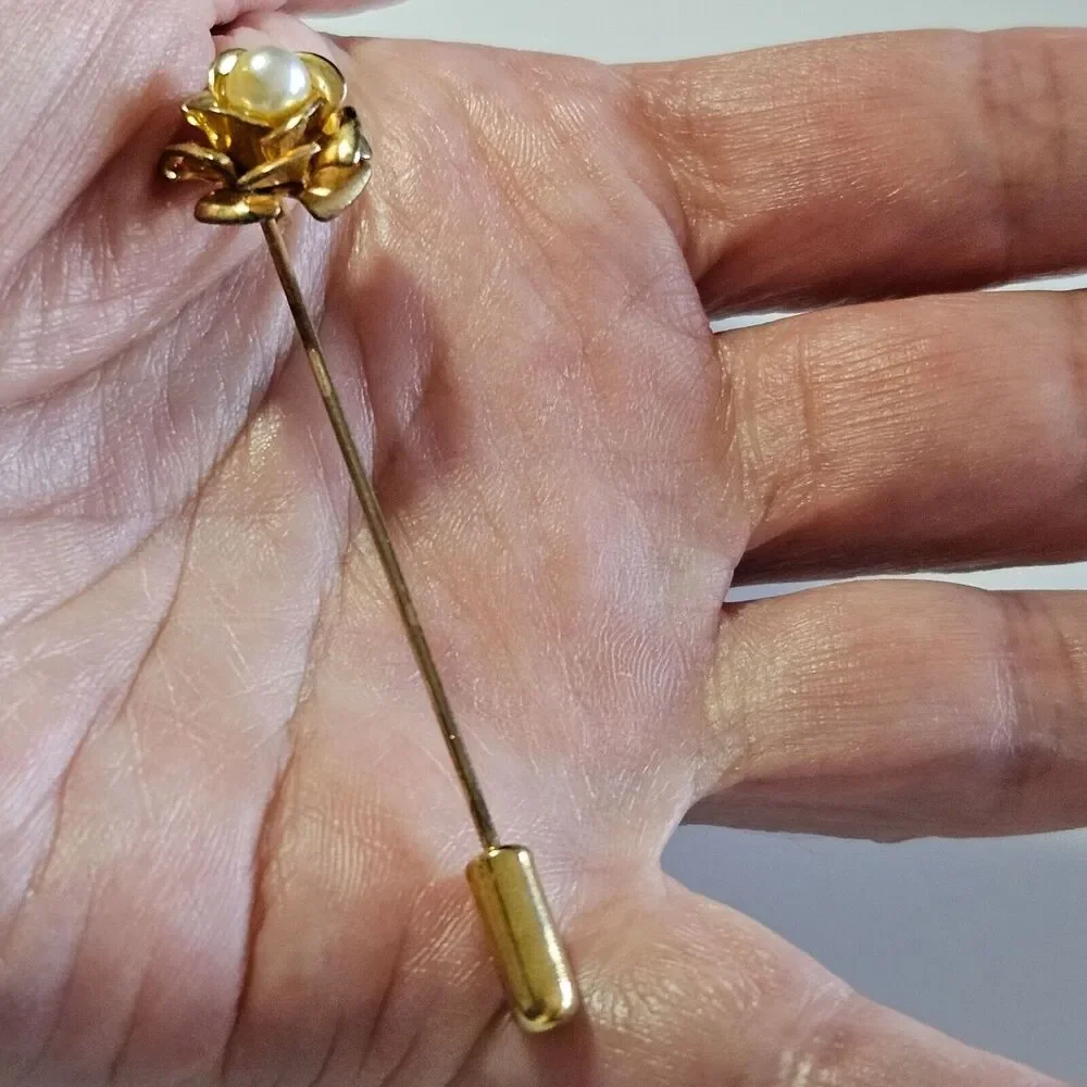 Gold tone flower stick pin faux pearl rose